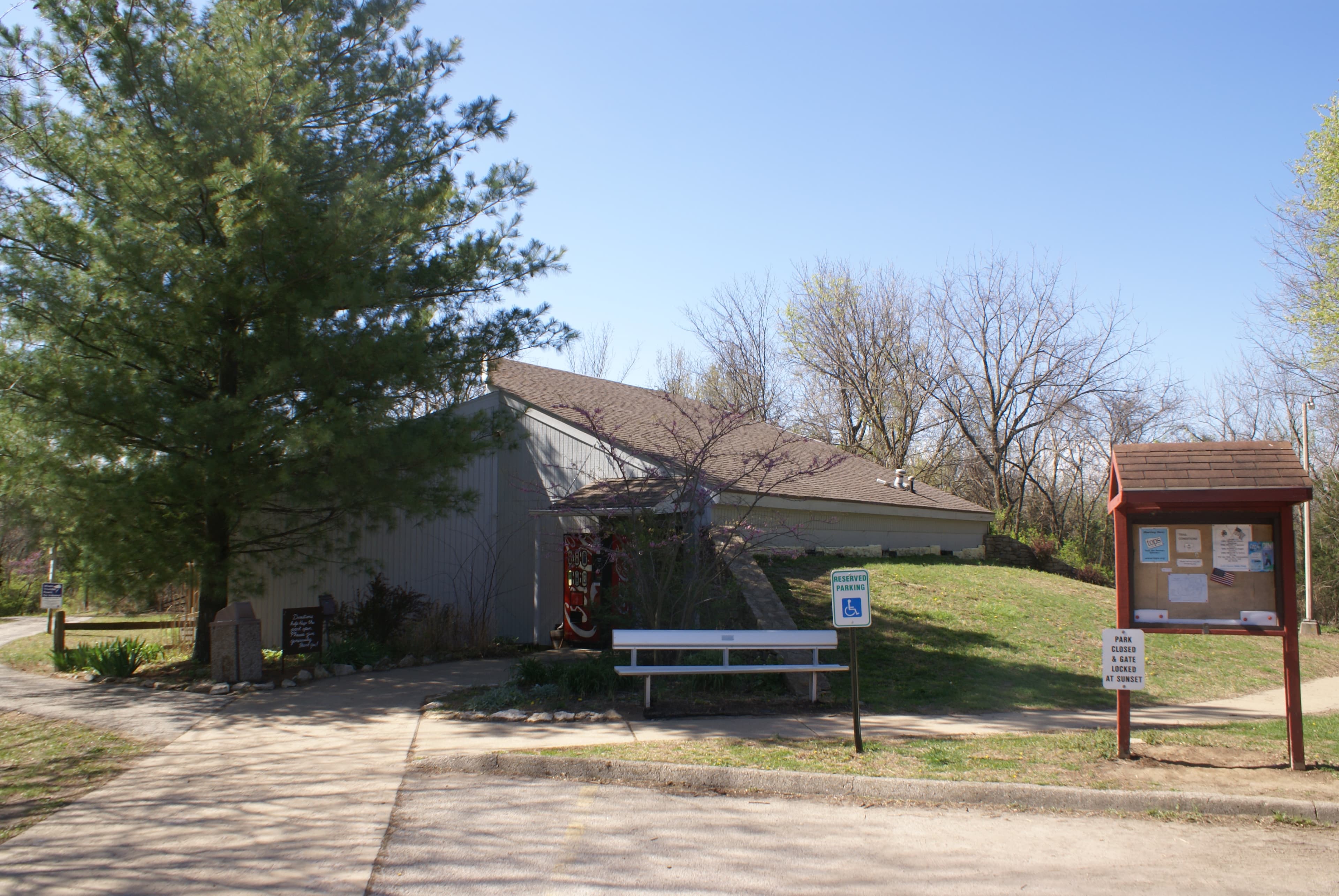Barnes Enclosure and Cave Spring Interpretive Center