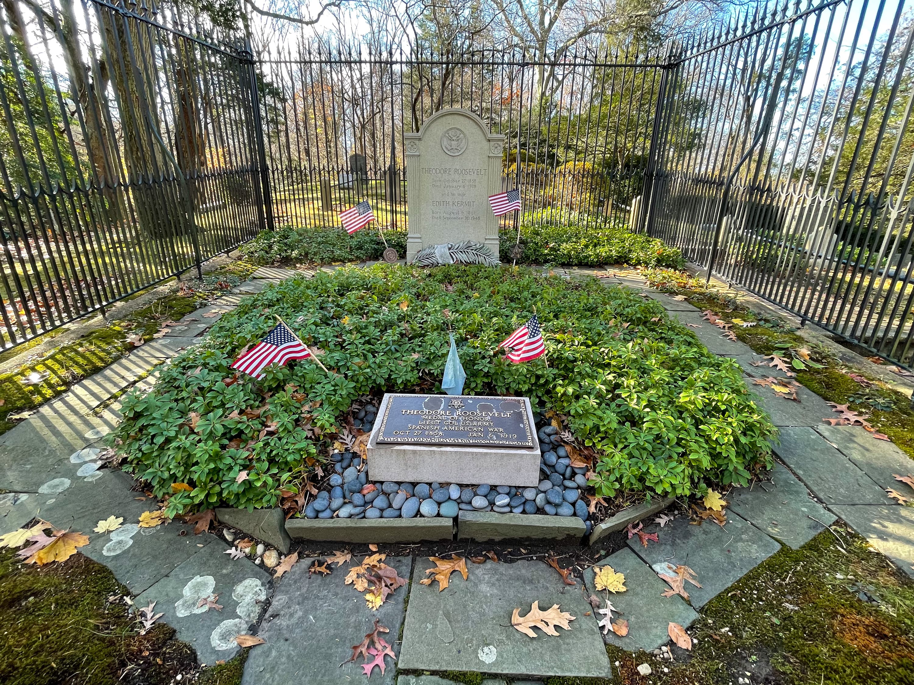 Youngs Memorial Cemetery
