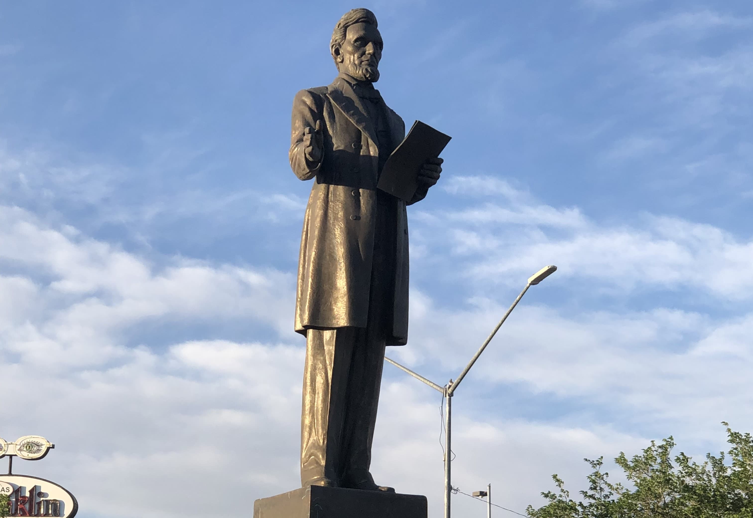 Abraham Lincoln Statue