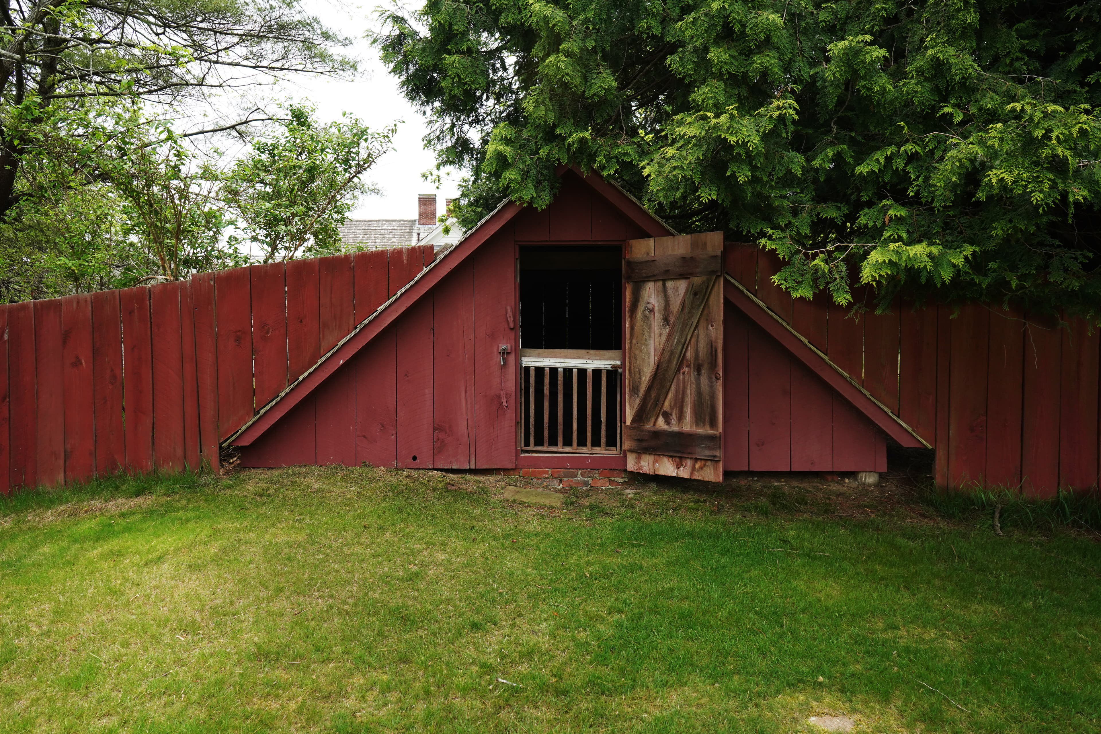 Barnyard Trail: Ice House
