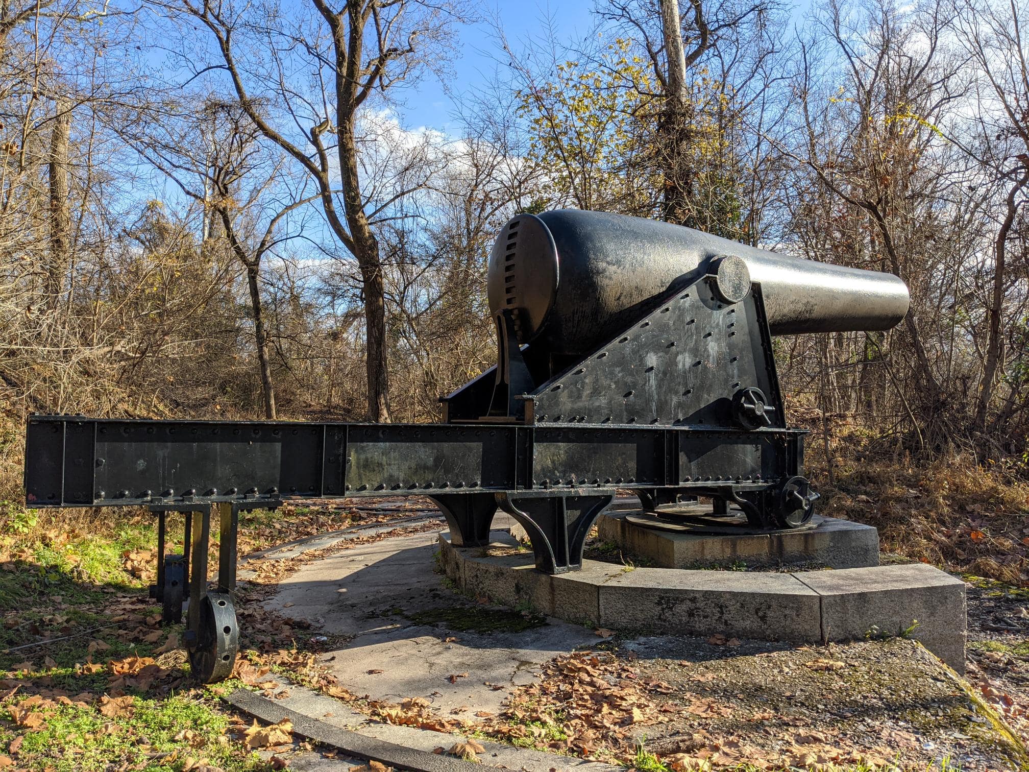 15-inch Rodman Cannon