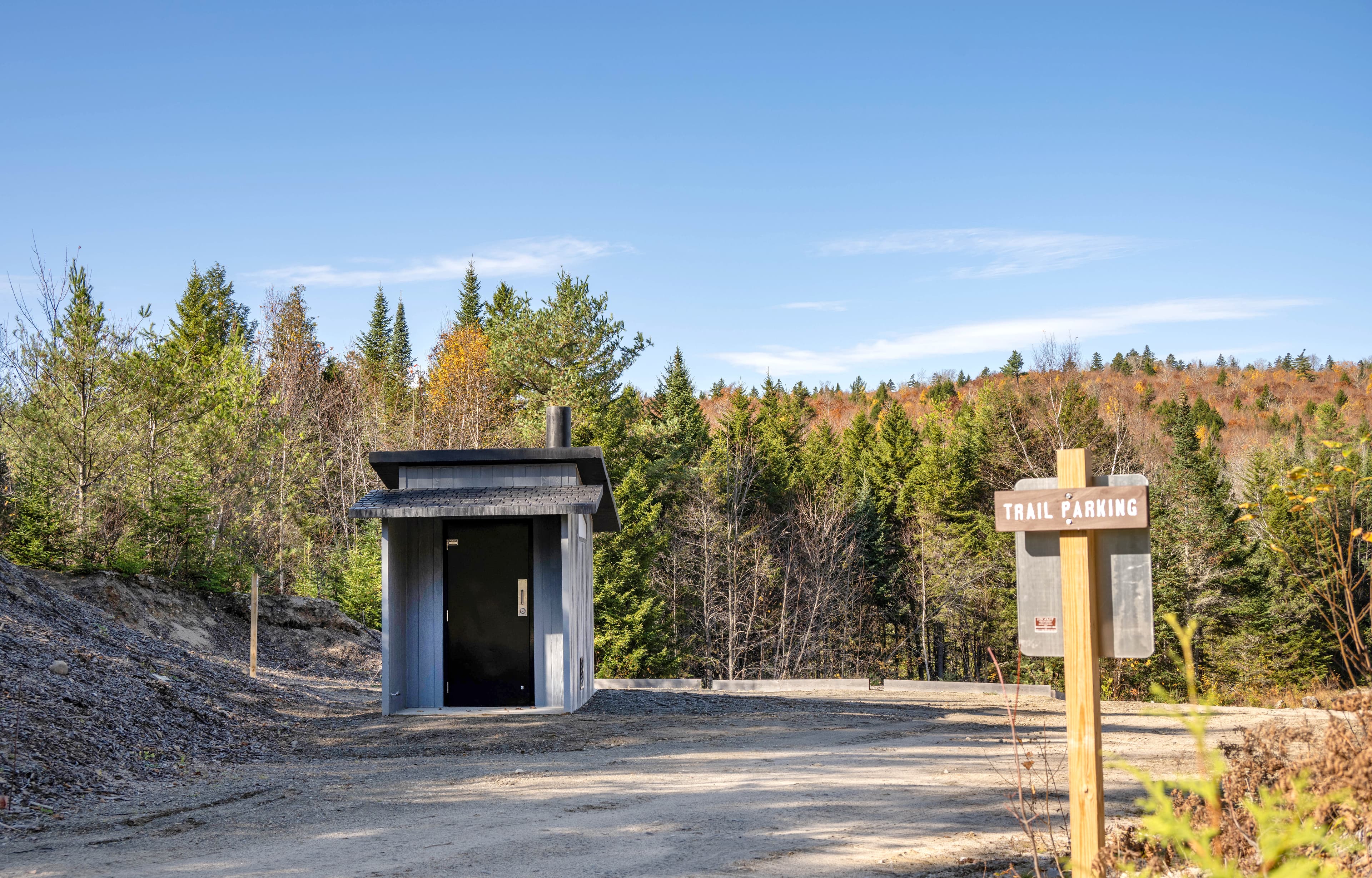 Deasey Ponds Trail Parking Lot