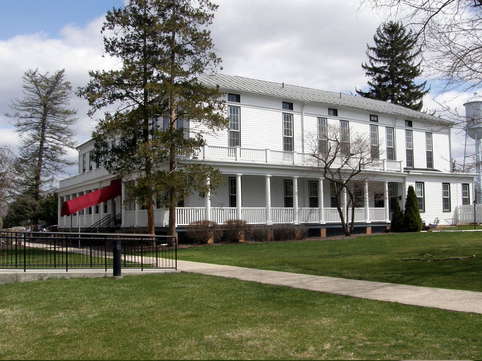 Washington Hall