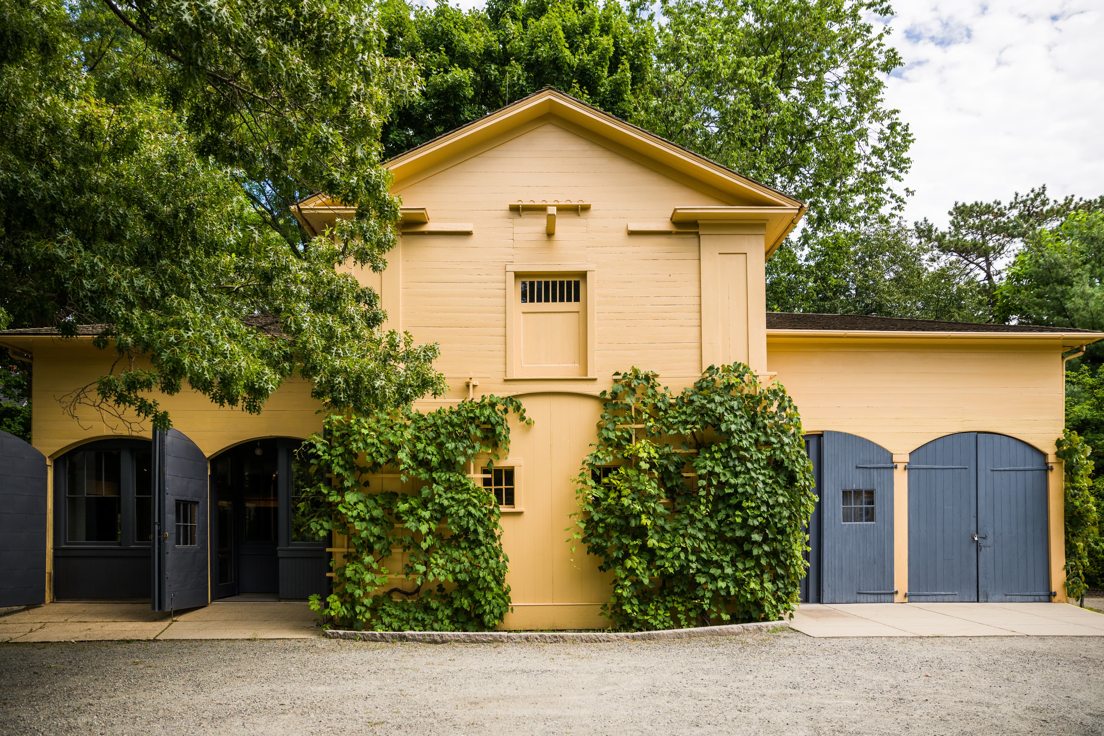 Longfellow Carriage House