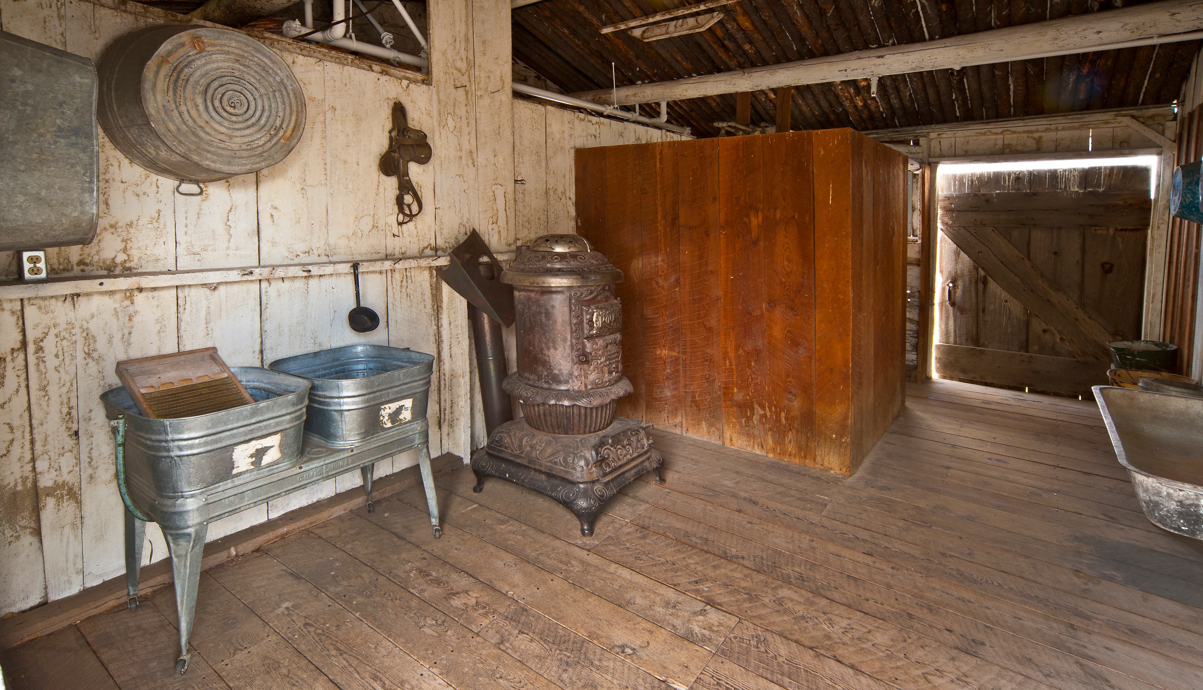 Bunkhouse Shower and Washroom