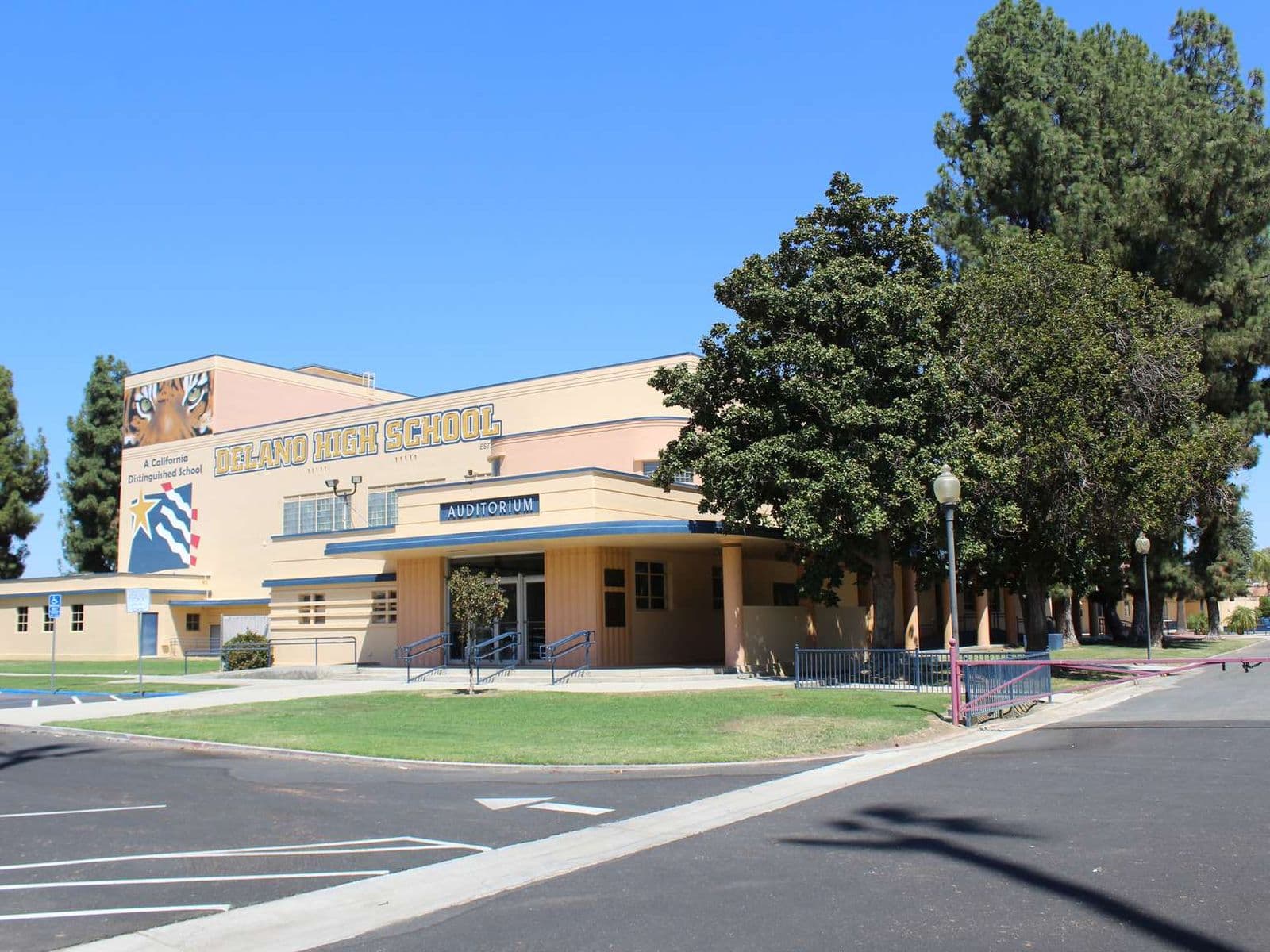 Delano High School Auditorium, Site of Historic Senate Hearing