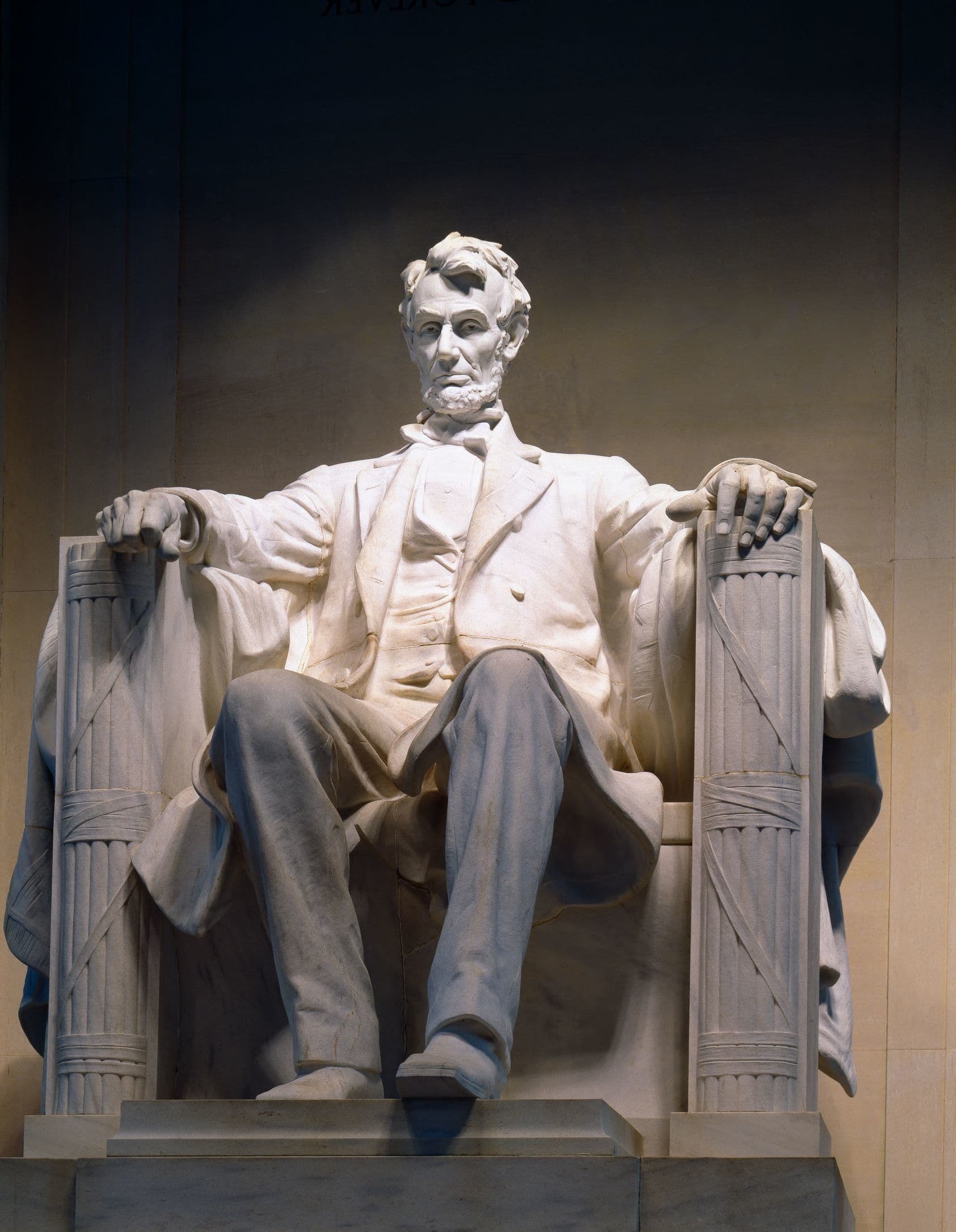 Lincoln Memorial: Statue of Lincoln