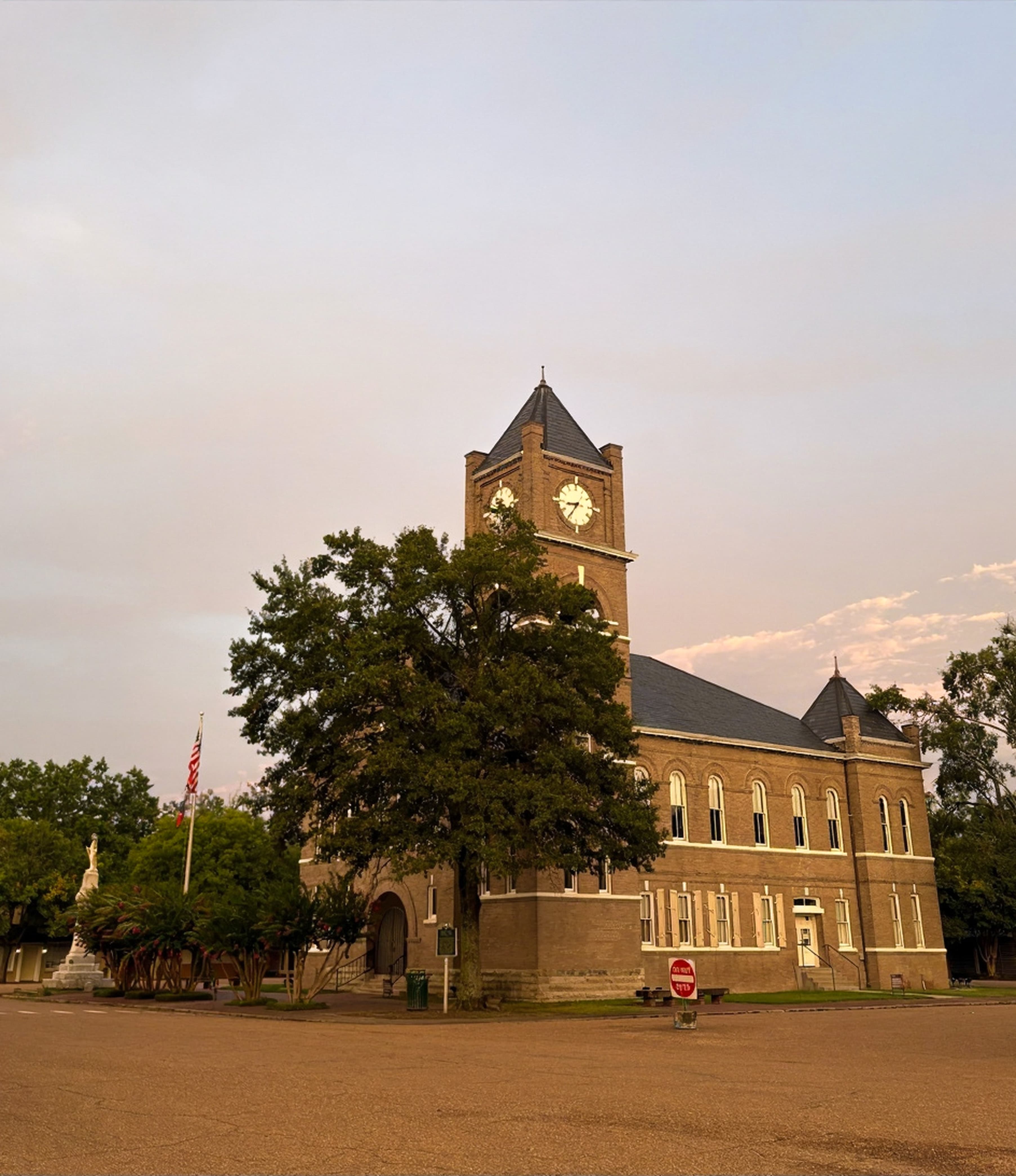 Tallahatchie County Courthouse