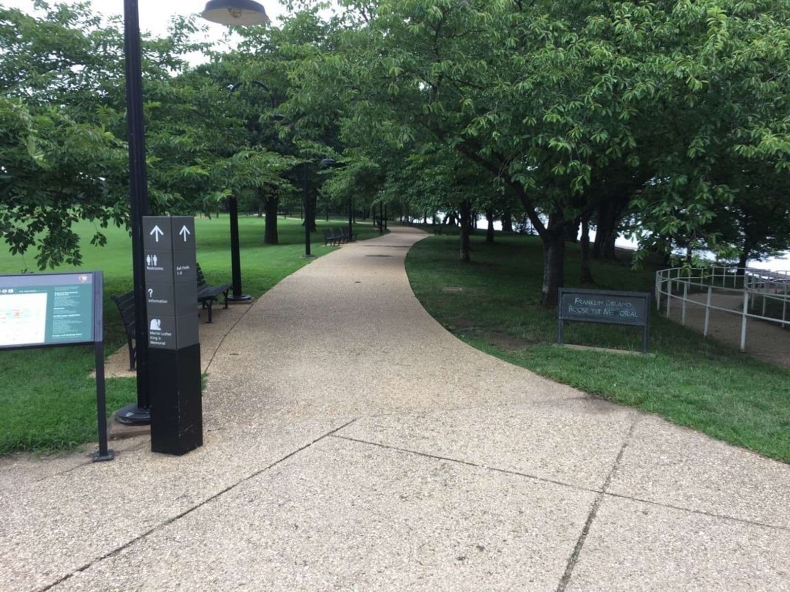 Franklin Delano Roosevelt Memorial: south entrance