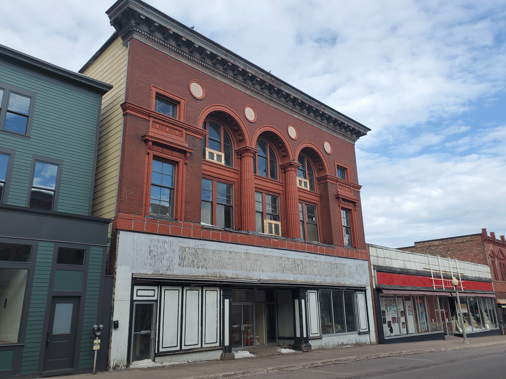 211 5th St. Ruppe Block
