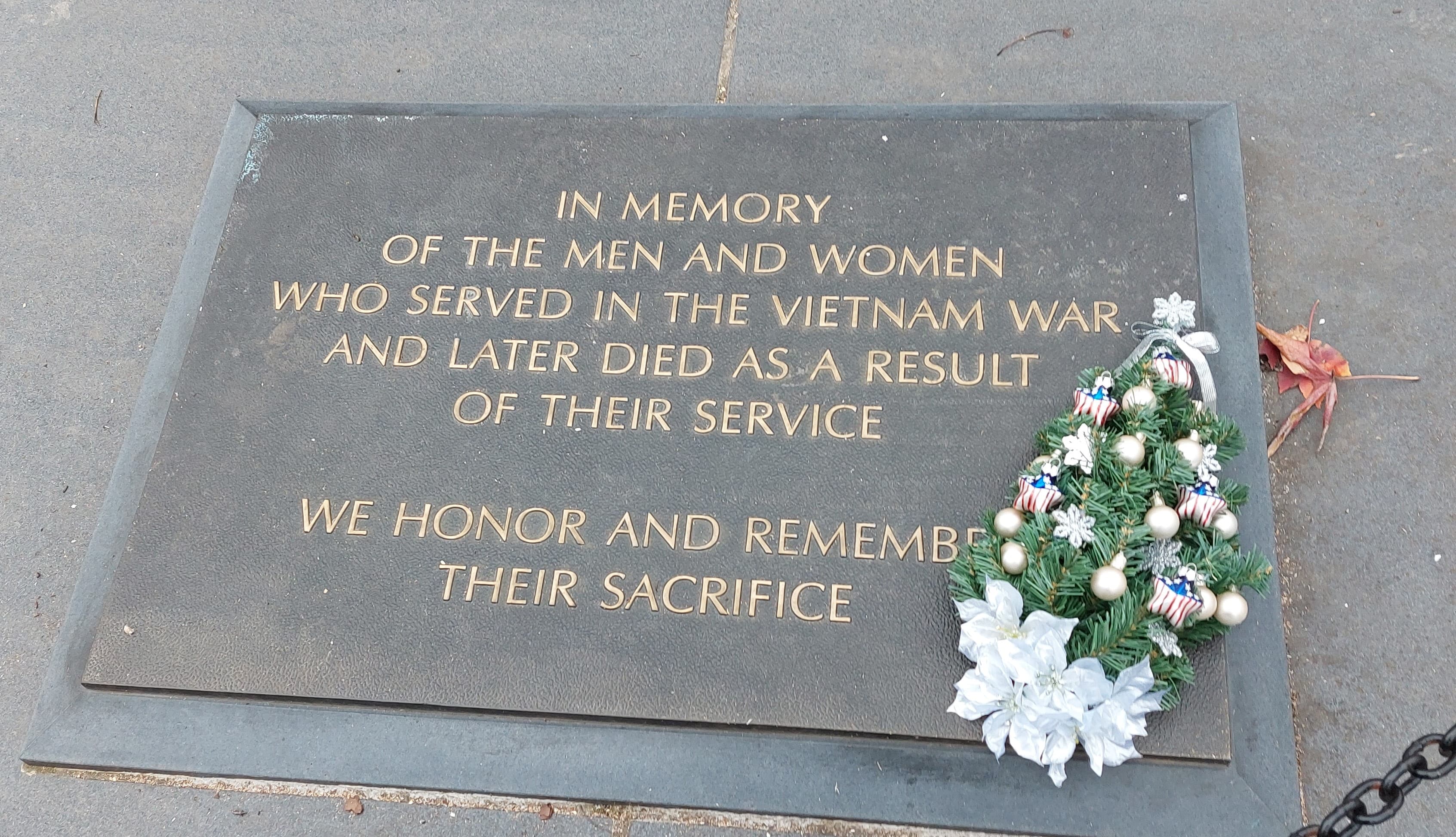 Vietnam Veterans Memorial: In Memory Plaque
