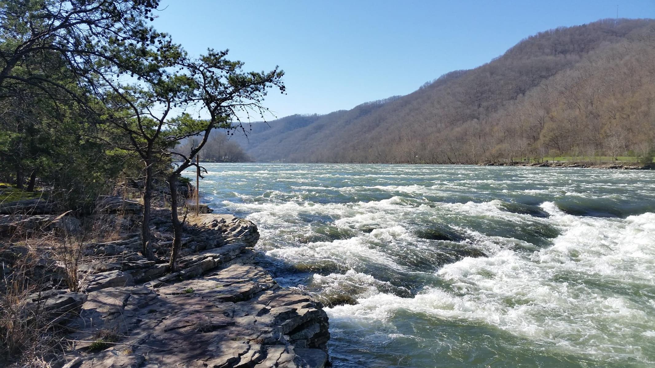 Brooks Falls Roadside Park