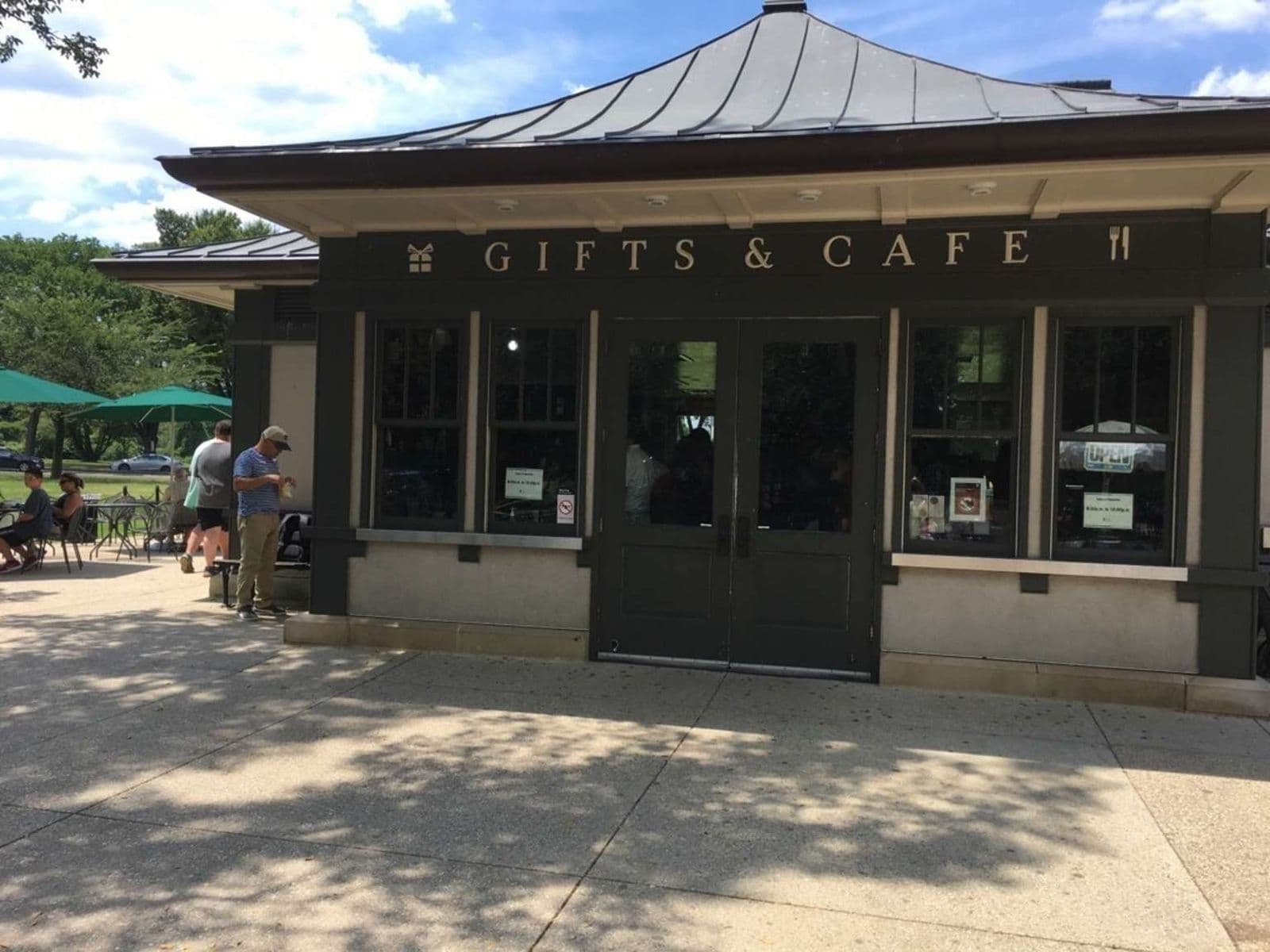 Concessions - Lincoln Memorial (north)