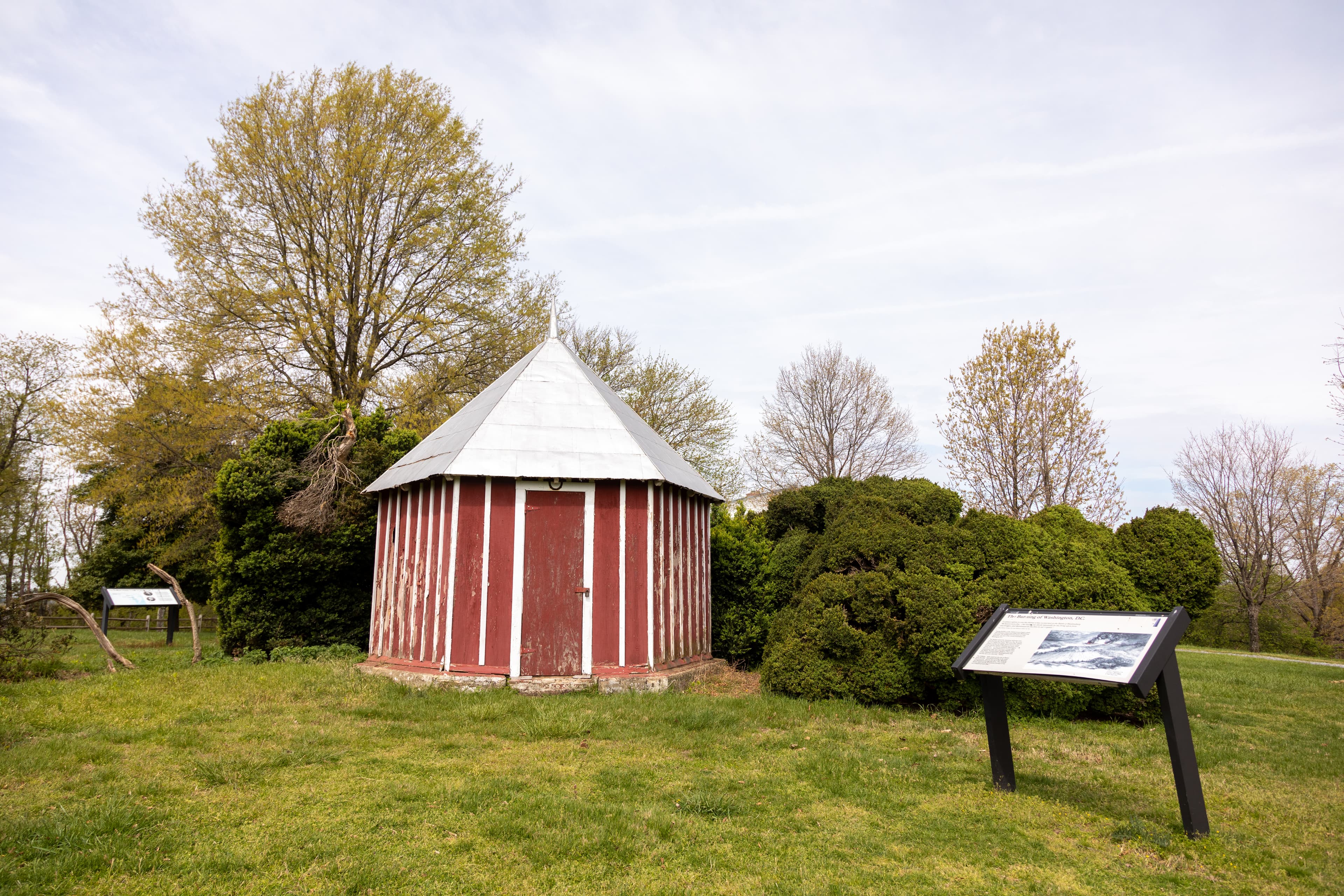 Oxon Hill Hexagonal Outbuilding