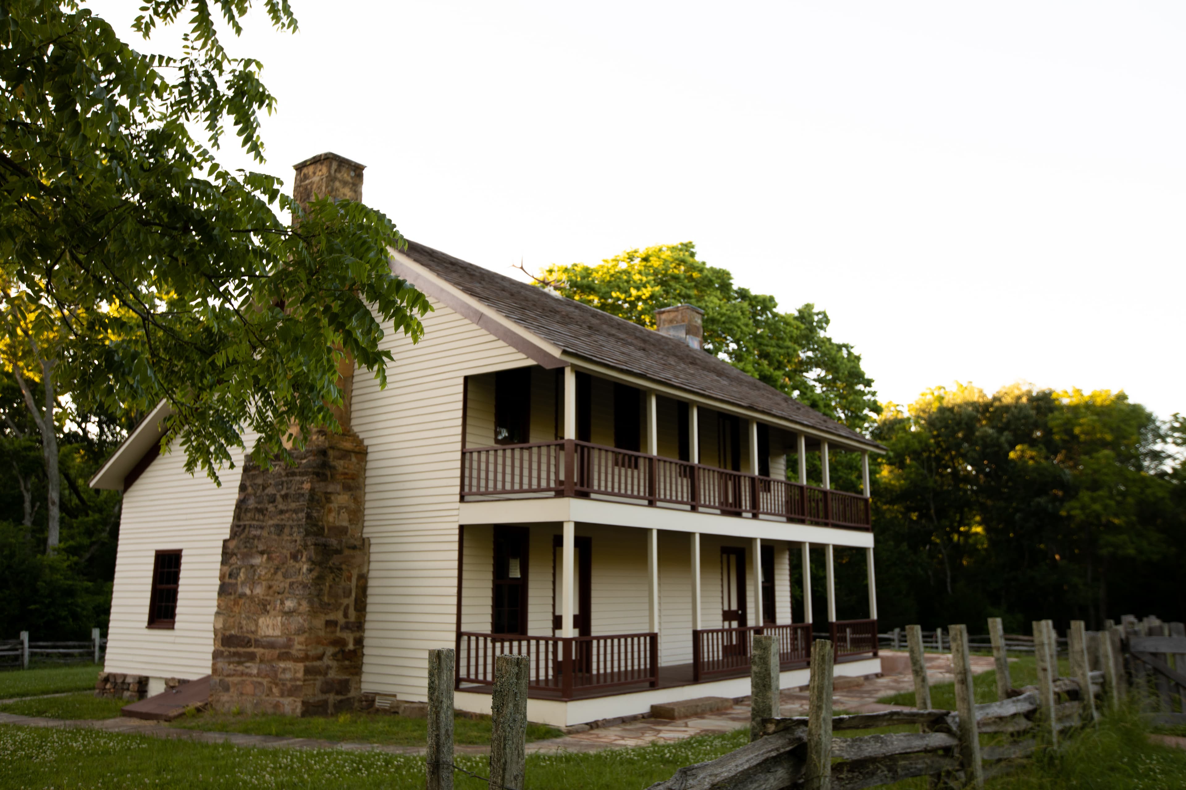 Elkhorn Tavern