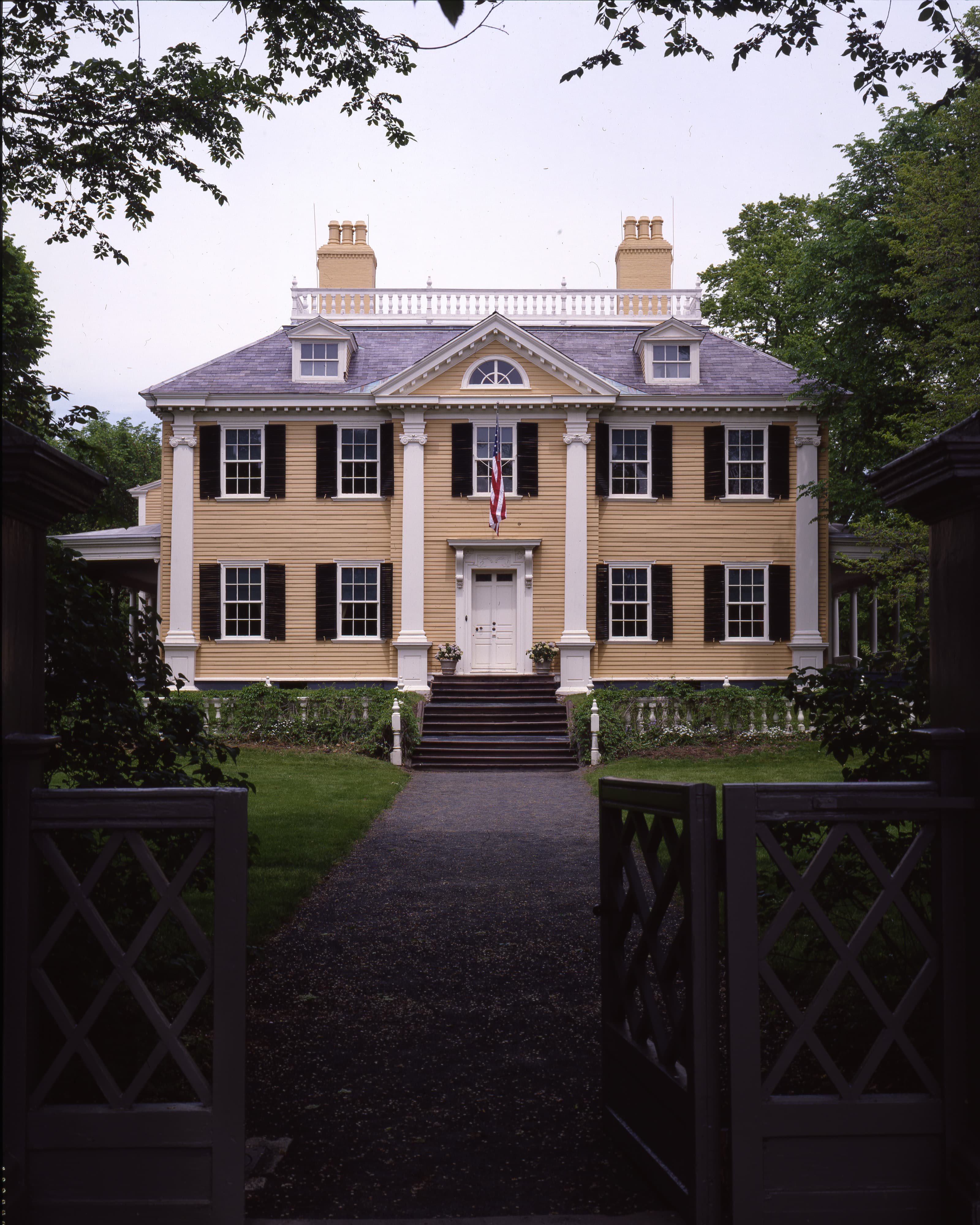 Longfellow House - Washington's Headquarters