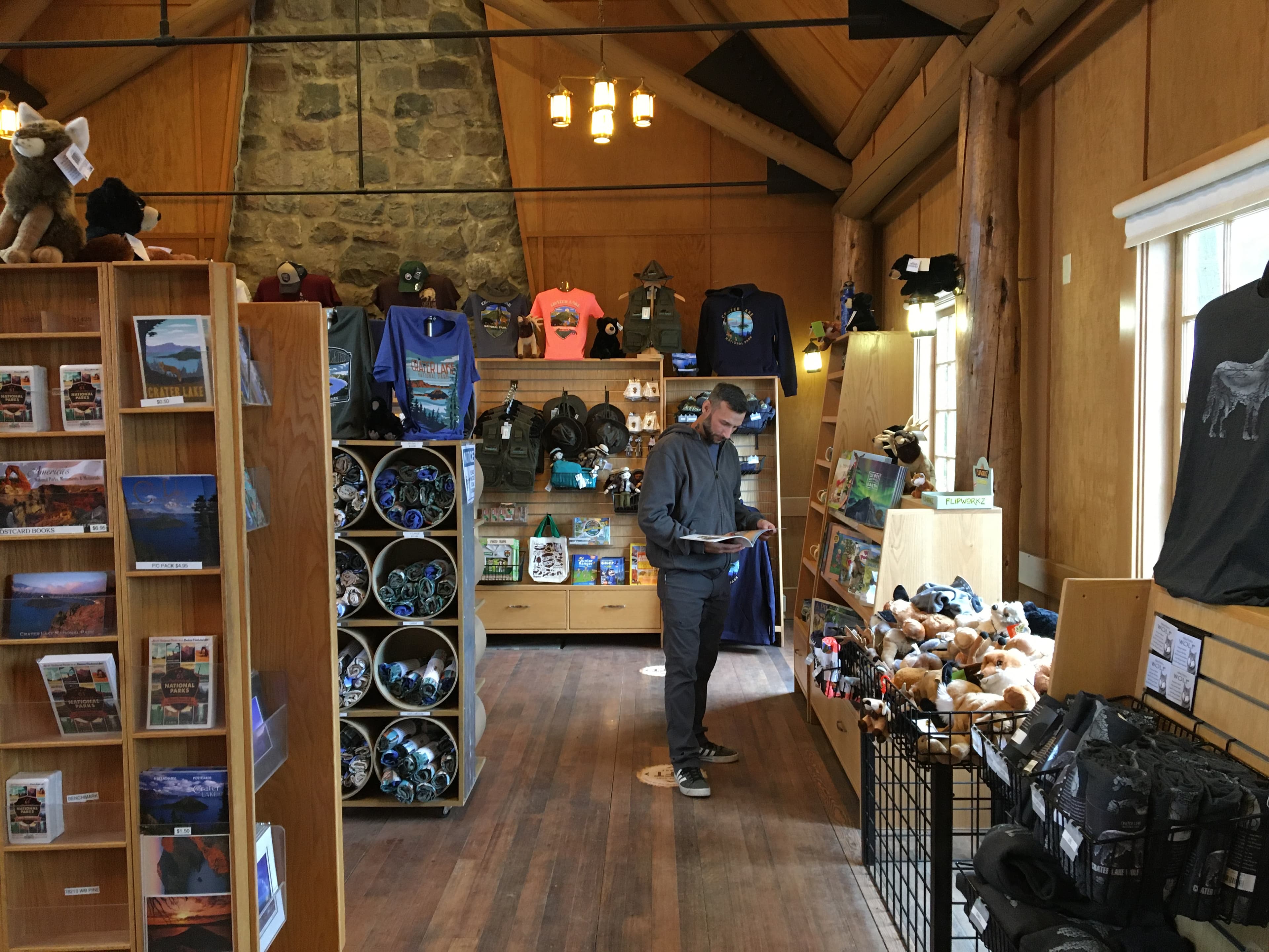 Crater Lake Natural History Association Park Store