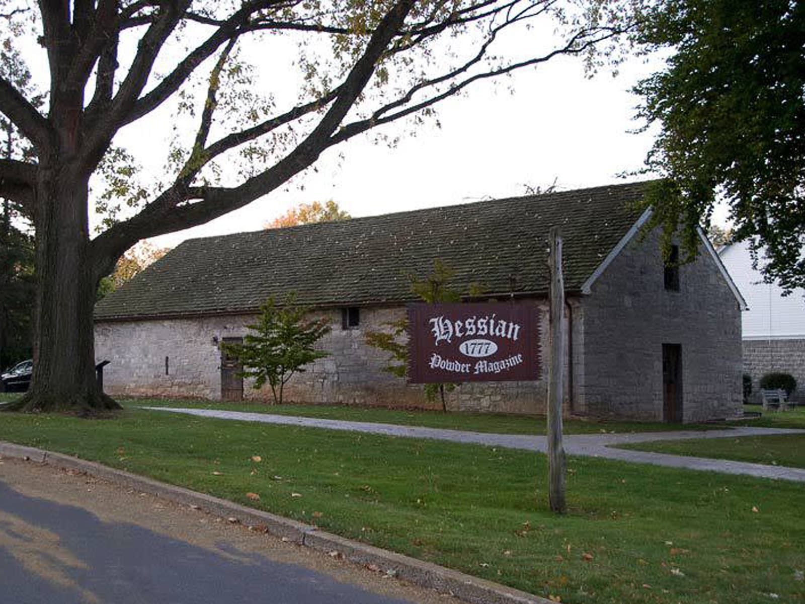 Hessian Powder Magazine
