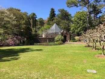 Elizabethan Gardens