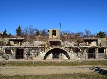 Battery Peck